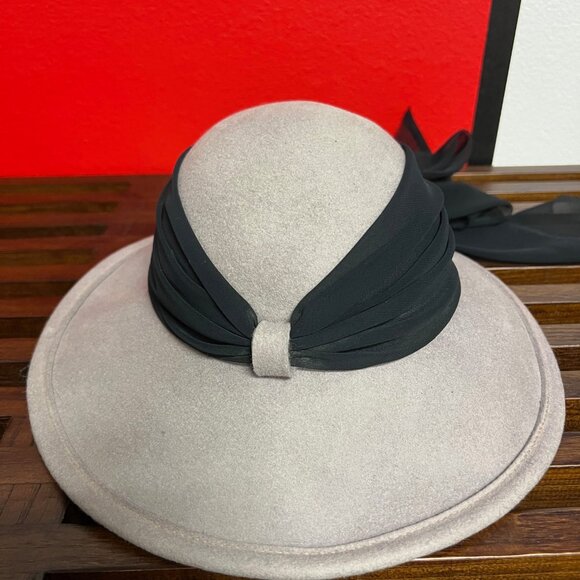 EUC 1960s Vintage Alex Wilson Lancaster Wool Felt Hat w Chiffon Bow & Chin Strap